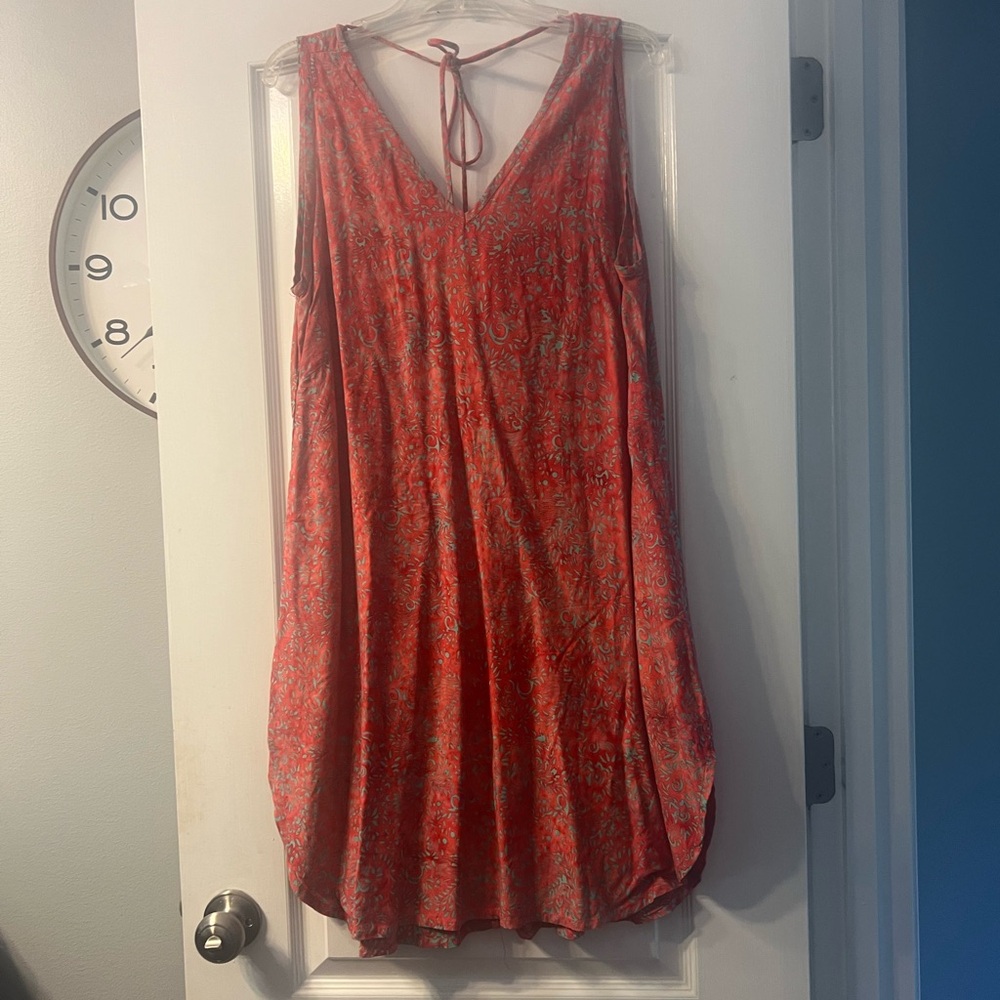 Go Fish 100% rayon sleeveless dress with pockets size L, festival, park or beach
